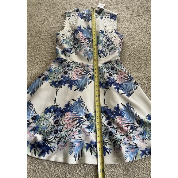 SISTER JANE Dress Size Medium White Blue Floral Sleeveless Fit Flare Mini Lace - Picture 12 of 12